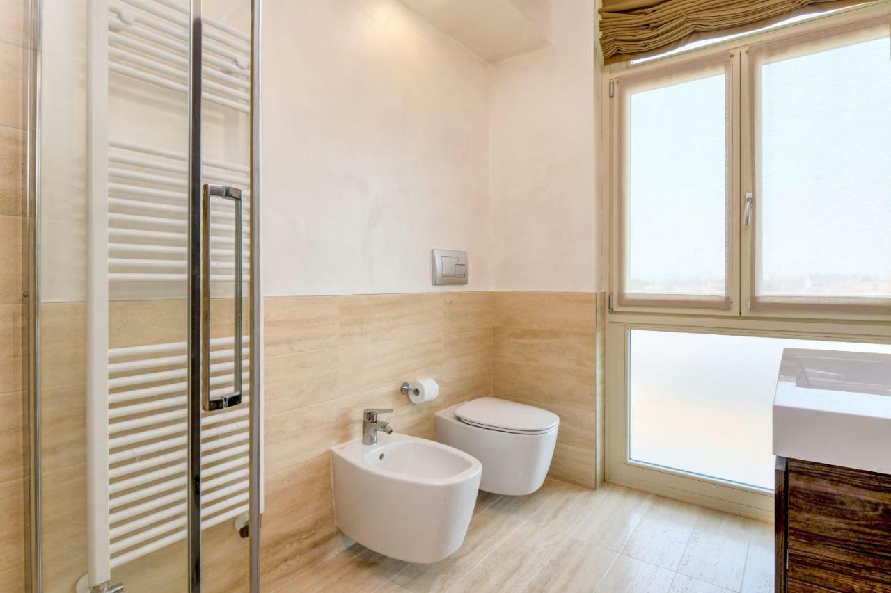 My Sirmione Lake Loft Ngoại thất bức ảnh